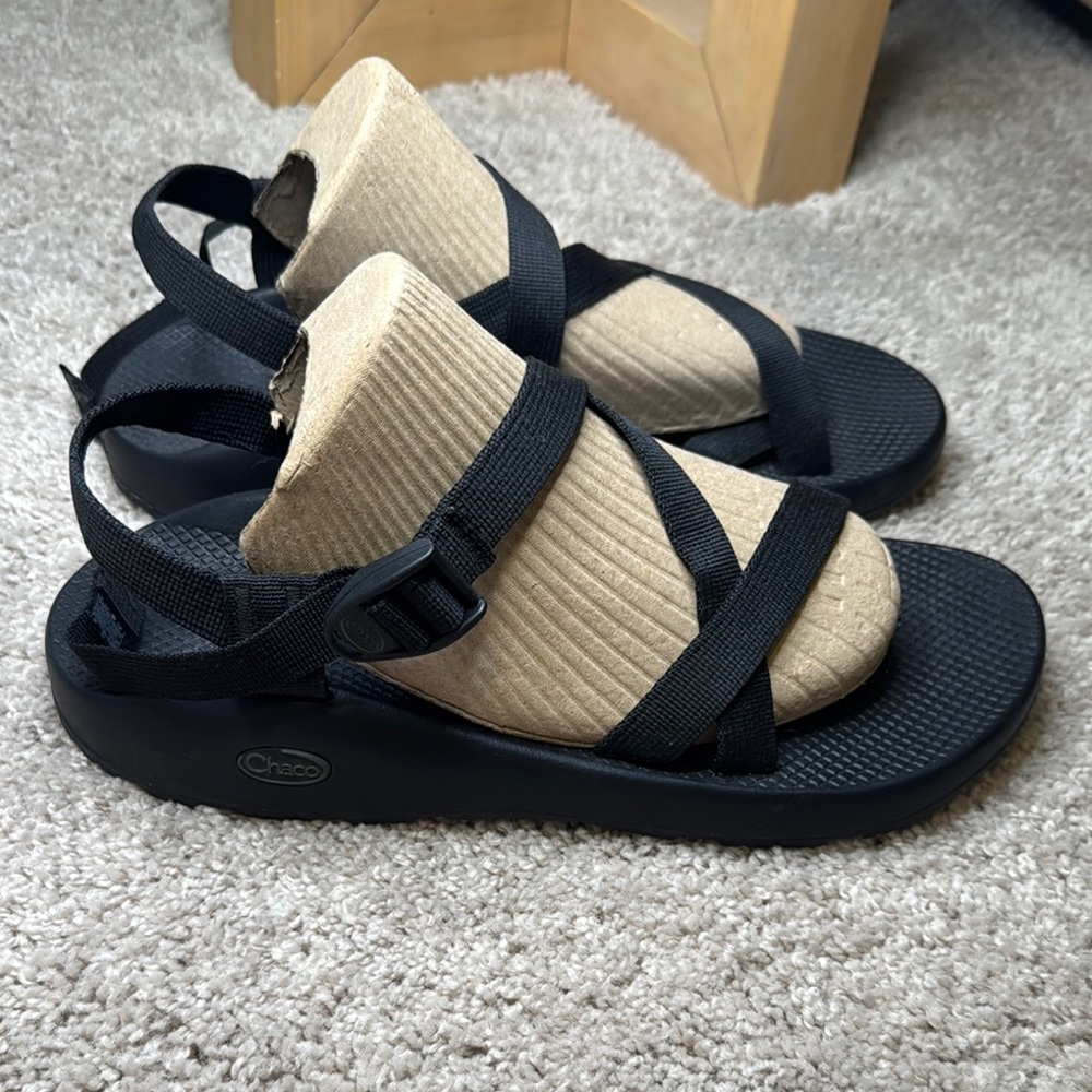 Chaco Black and Tan Adventure Sandals *worn once*